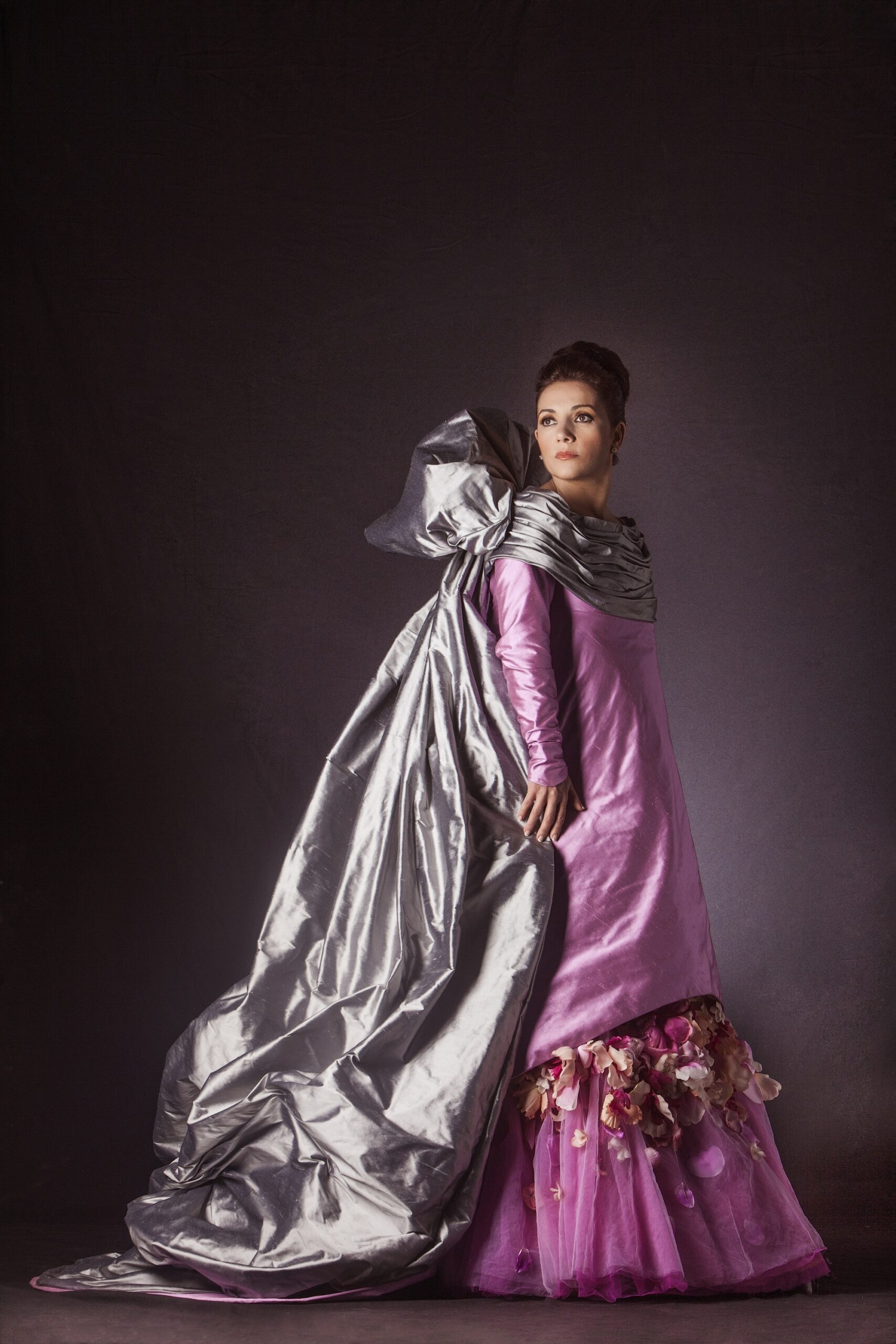 Art+fashion+religion=a richly textured show in Seville